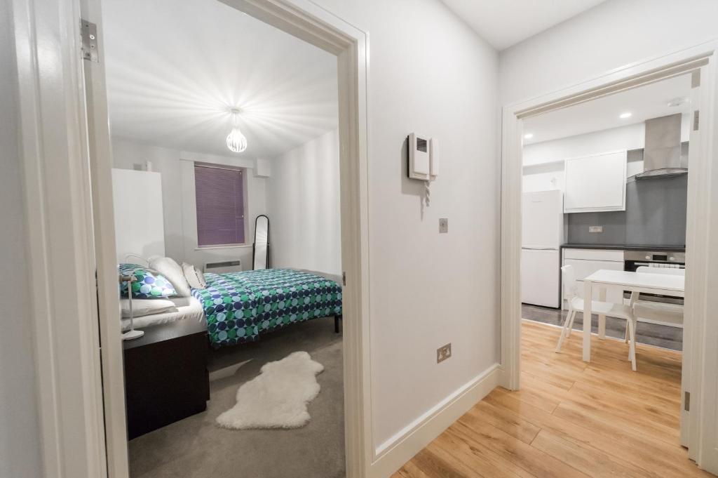 Britannia House 1 bed apartment room 2
