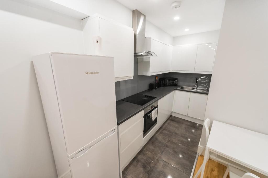 Britannia House 1 bed apartment room 3